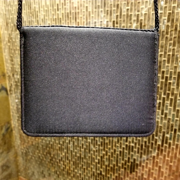 Gorgeous hand beaded evening Bag made in Macau - Picture 2 of 5